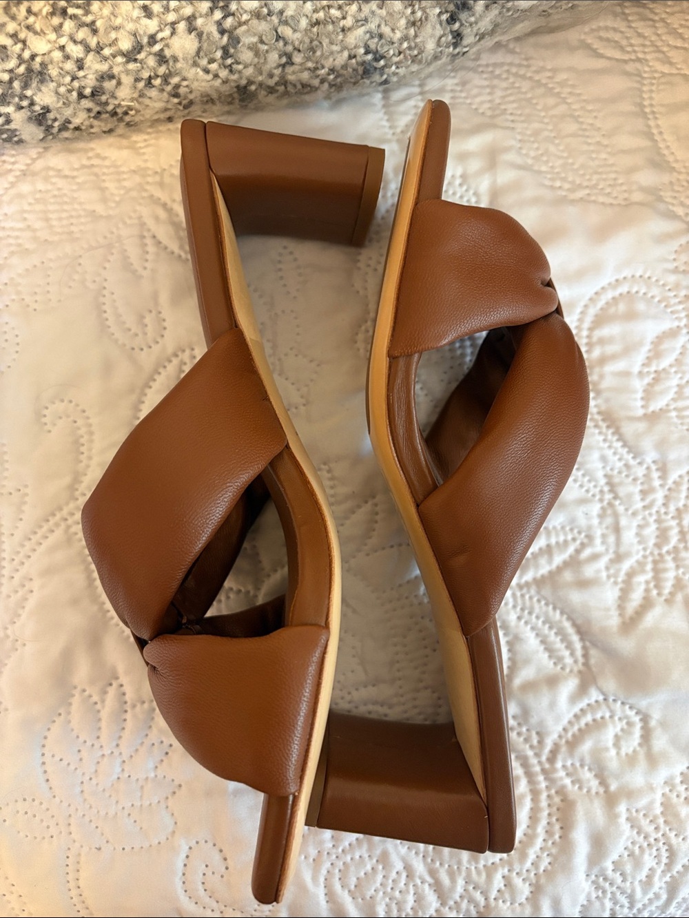 NWT! Quince Italian Leather Twist Mid Heel Mule - Picture 2 of 9